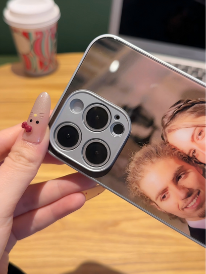 Your Memories in Hand: Bespoke Photo Case – The Perfect Custom Gift