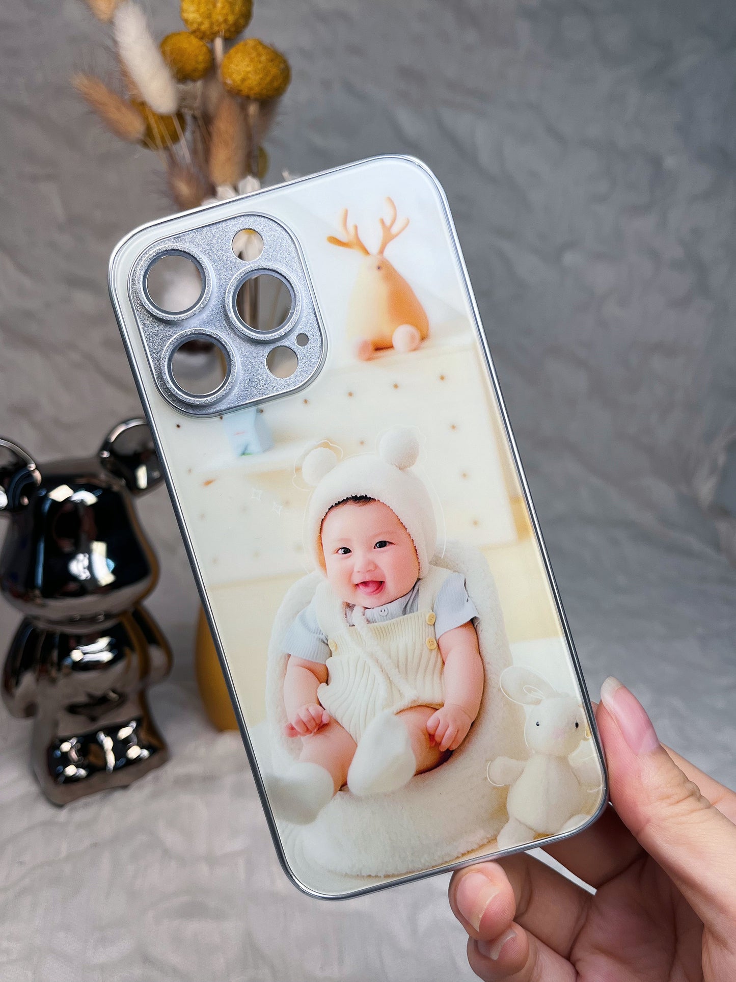 Turn Your Phone into a Treasure Trove: Custom Photo Cases Inside!